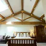 Grove 4* Malham